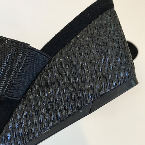 AEROSOLES Wedge Sandals Slip On Black Heel Rest Women’s Size 8.5 - Picture 13 of 16